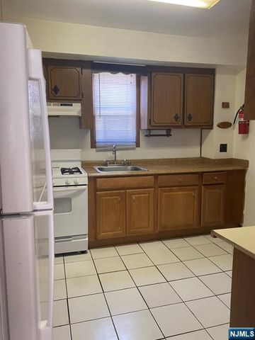 140 Phelps Avenue, Englewood, NJ 07631