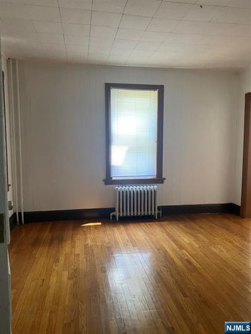 140 Phelps Avenue, Englewood, NJ 07631