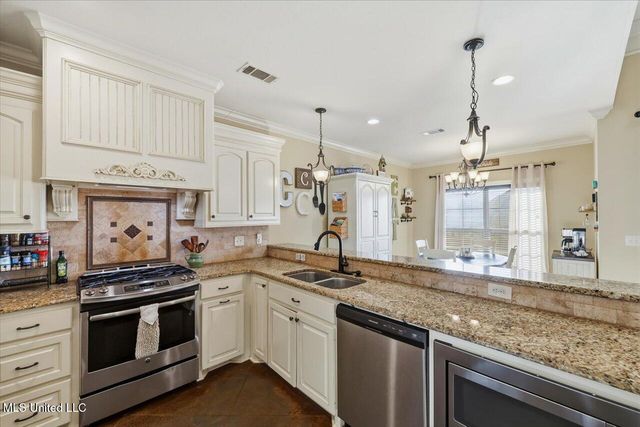 404 Winterfield Way, Brandon, MS 39042