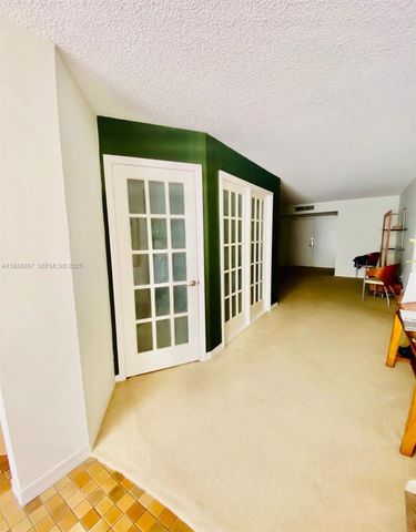 6423 Collins Ave 207, Miami Beach, FL 33141