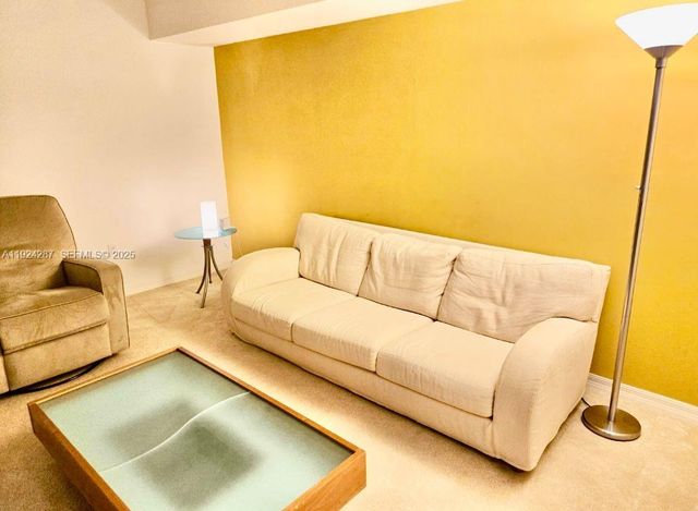 6423 Collins Ave 207, Miami Beach, FL 33141