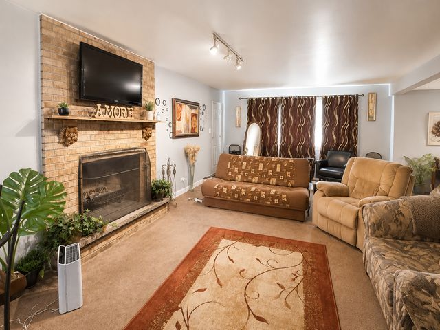 15226 Oxford Drive, Orland Park, IL 60462