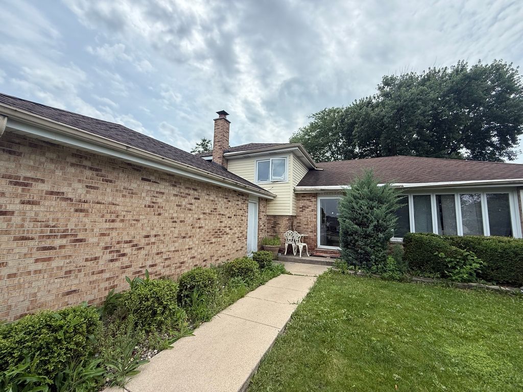 15226 Oxford Drive, Orland Park, IL 60462