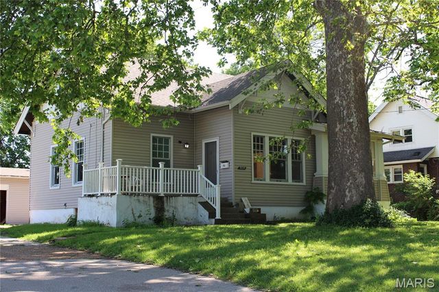 9119 Shelley Avenue, Overland, MO 63114