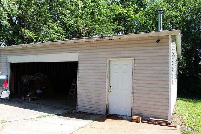 9119 Shelley Avenue, Overland, MO 63114
