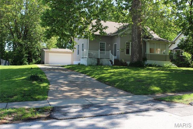 9119 Shelley Avenue, Overland, MO 63114