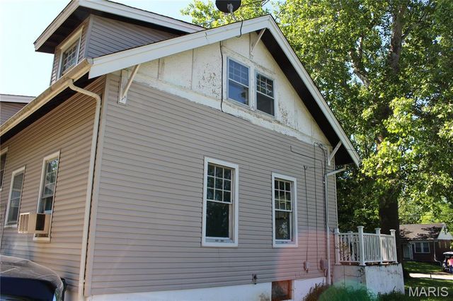 9119 Shelley Avenue, Overland, MO 63114