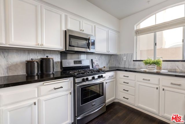 1630 E Palm Avenue 5, El Segundo, CA 90245