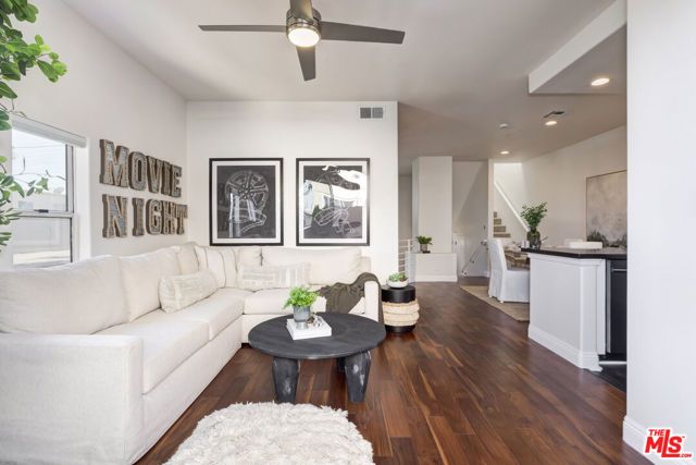 1630 E Palm Avenue 5, El Segundo, CA 90245