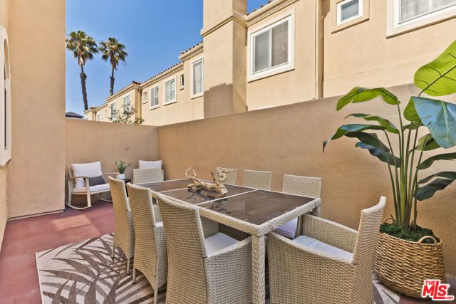 1630 E Palm Avenue 5, El Segundo, CA 90245