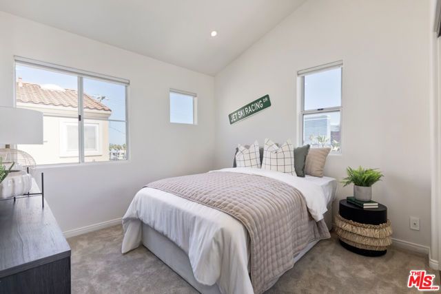 1630 E Palm Avenue 5, El Segundo, CA 90245