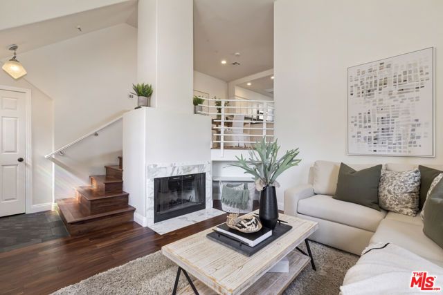 1630 E Palm Avenue 5, El Segundo, CA 90245