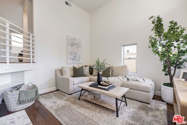 1630 E Palm Avenue 5, El Segundo, CA 90245