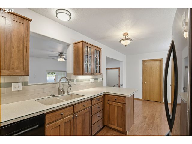 3914 Ne 55TH St, Vancouver, WA 98661