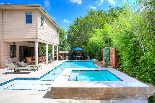 2455 Halloran Street, Fort Worth, TX 76107