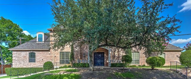 2455 Halloran Street, Fort Worth, TX 76107