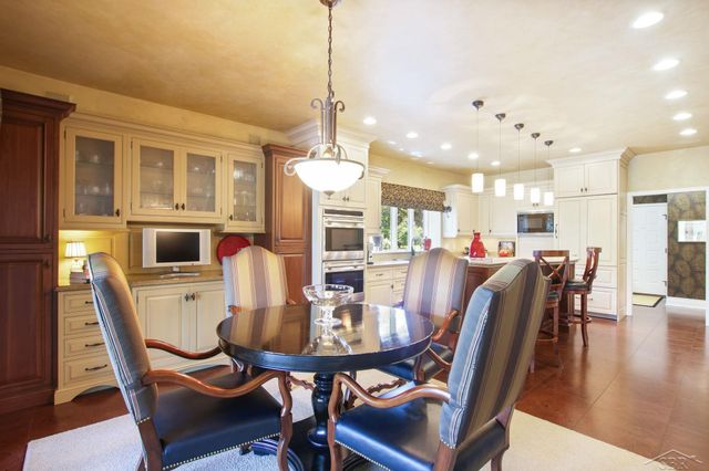 210 Golfview Drive, Saginaw, MI 48638