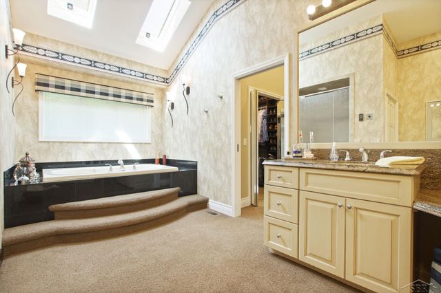 210 Golfview Drive, Saginaw, MI 48638