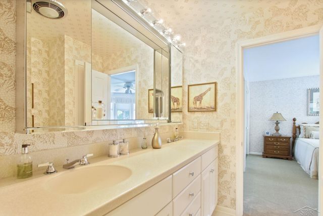 210 Golfview Drive, Saginaw, MI 48638