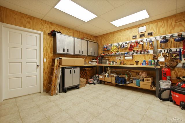 210 Golfview Drive, Saginaw, MI 48638