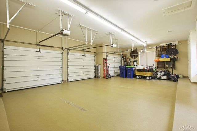 210 Golfview Drive, Saginaw, MI 48638