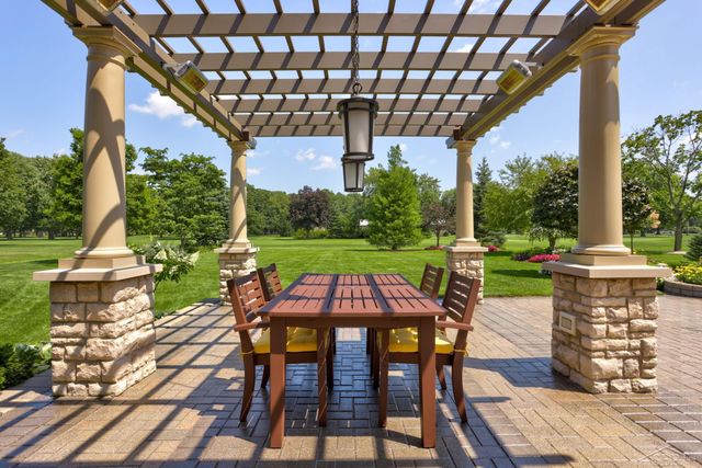 210 Golfview Drive, Saginaw, MI 48638