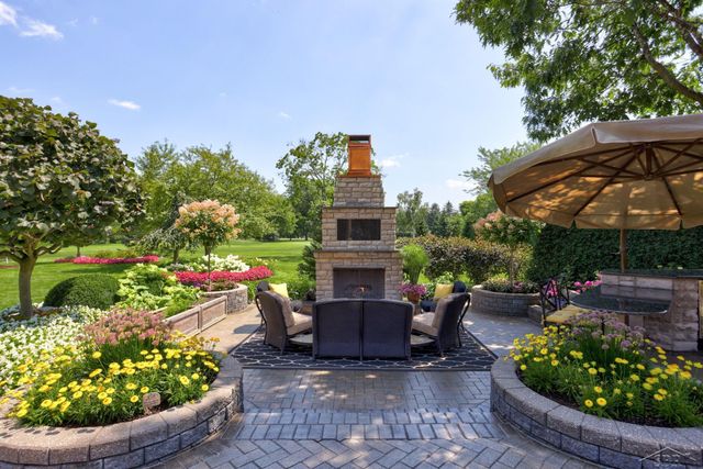 210 Golfview Drive, Saginaw, MI 48638