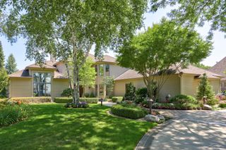210 Golfview Drive, Saginaw, MI 48638