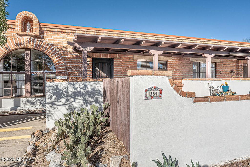 364 S Paseo Lobo Unit C, Green Valley, AZ 85614