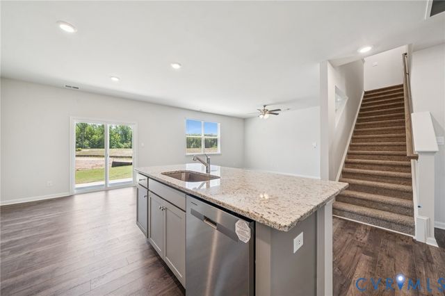 345 Glenmore Ln, Keswick, VA 22947