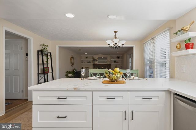 15310 IRIS LN, Dumfries, VA 22025