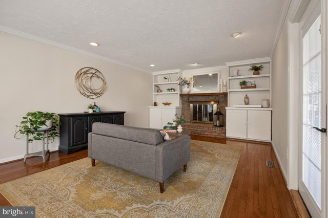 15310 IRIS LN, Dumfries, VA 22025