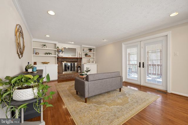 15310 IRIS LN, Dumfries, VA 22025