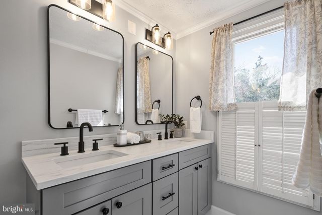 15310 IRIS LN, Dumfries, VA 22025