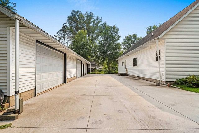 N6321 CATTAU BEACH DRIVE, Shawano, WI 54166