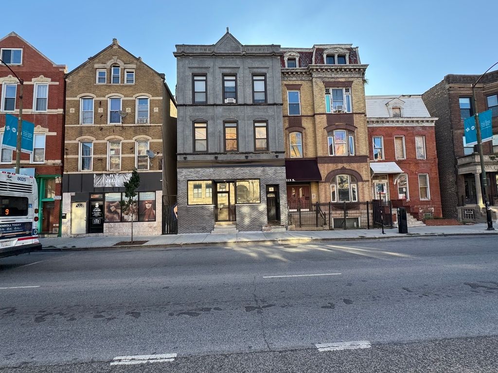 1813 S Ashland Avenue, Chicago, IL 60608 — exterior