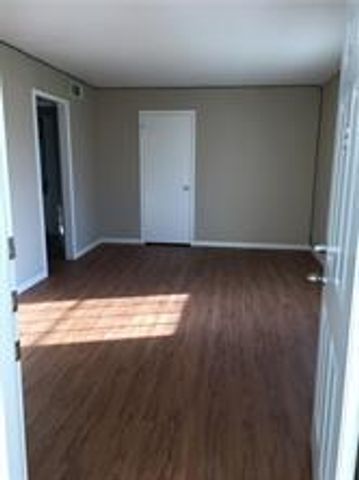 1400 Fairground ST C, Taylor, TX 76574