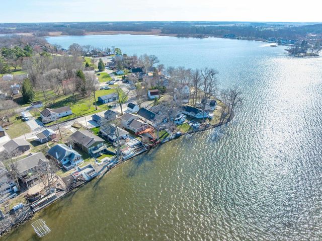 2910 Country Club Drive East Drive, Rochester, IN 46975