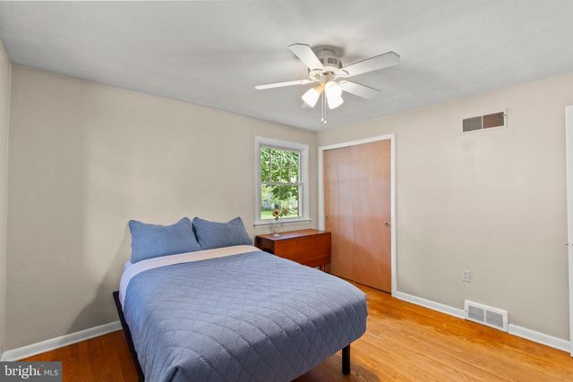 1390 ARLINGTON RD, York, PA 17403