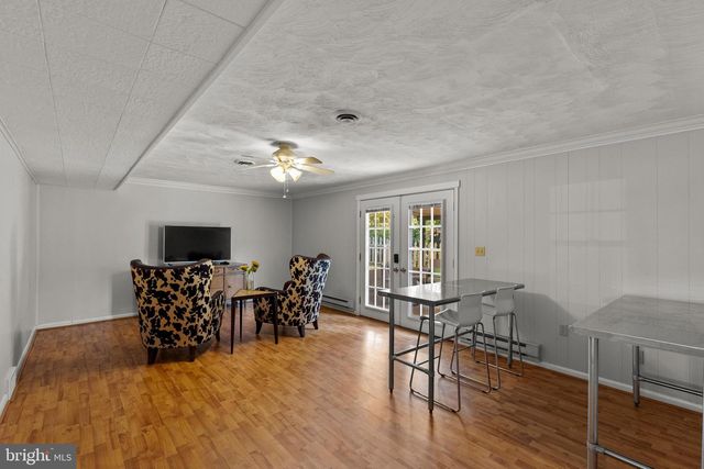 1390 ARLINGTON RD, York, PA 17403