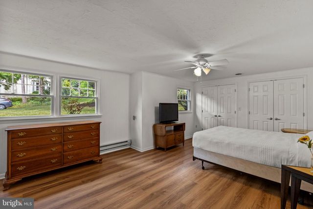 1390 ARLINGTON RD, York, PA 17403