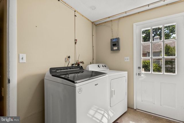 1390 ARLINGTON RD, York, PA 17403