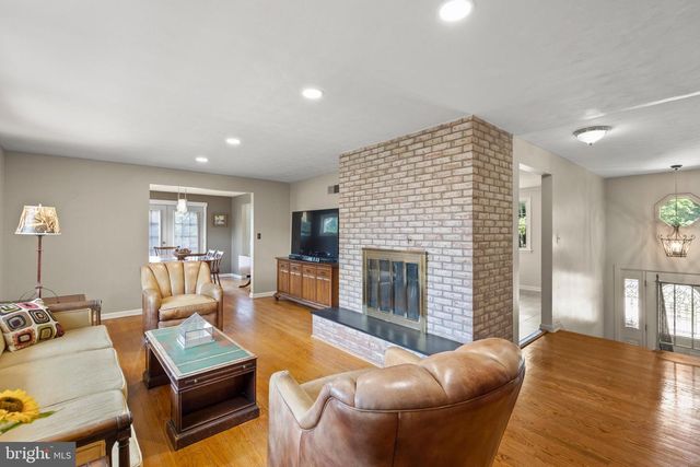 1390 ARLINGTON RD, York, PA 17403