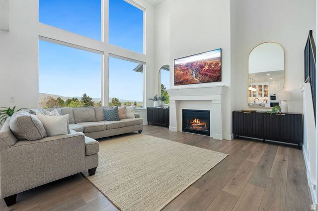 686 W EAGLECREST CIR, Elk Ridge, UT 84651