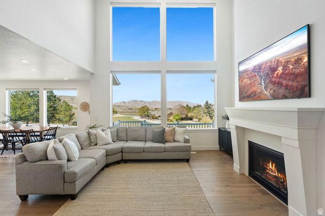 686 W EAGLECREST CIR, Elk Ridge, UT 84651