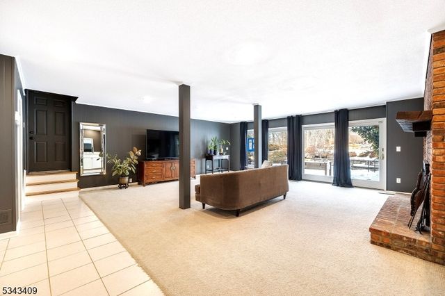 149 Knollwood Dr, Watchung Boro, NJ 07069