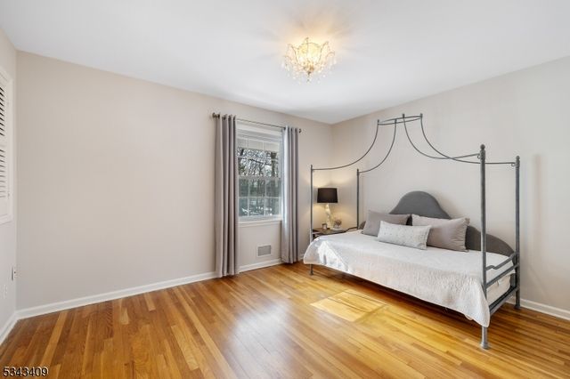 149 Knollwood Dr, Watchung Boro, NJ 07069