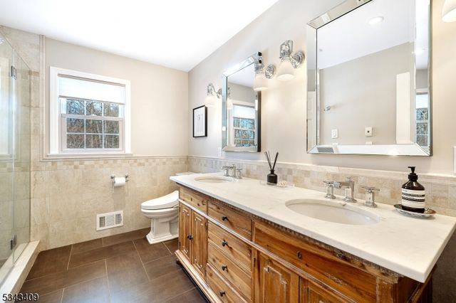 149 Knollwood Dr, Watchung Boro, NJ 07069