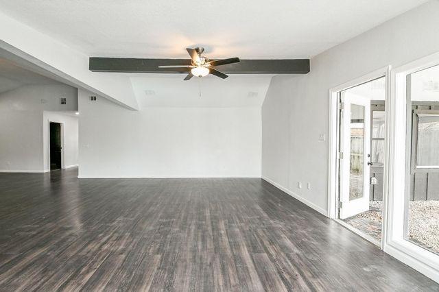 6002 Greenmont Drive, Houston, TX 77092