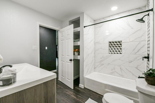 6002 Greenmont Drive, Houston, TX 77092